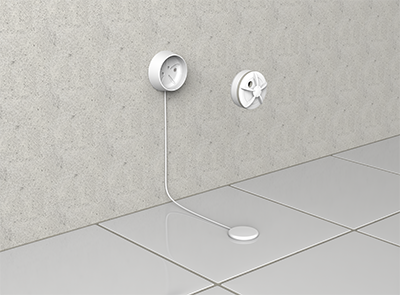 Water leak detector with probe